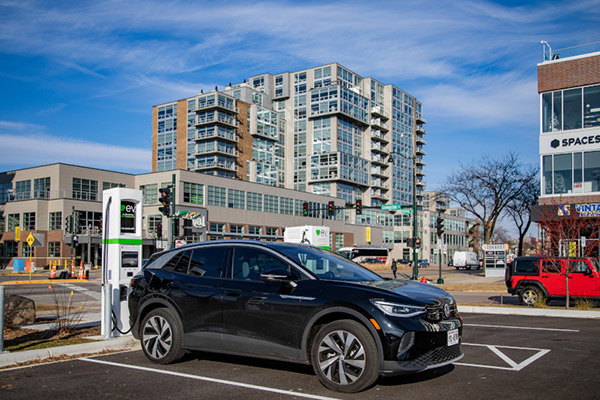 MGE’s new EV fast-charging hub in downtown Madison