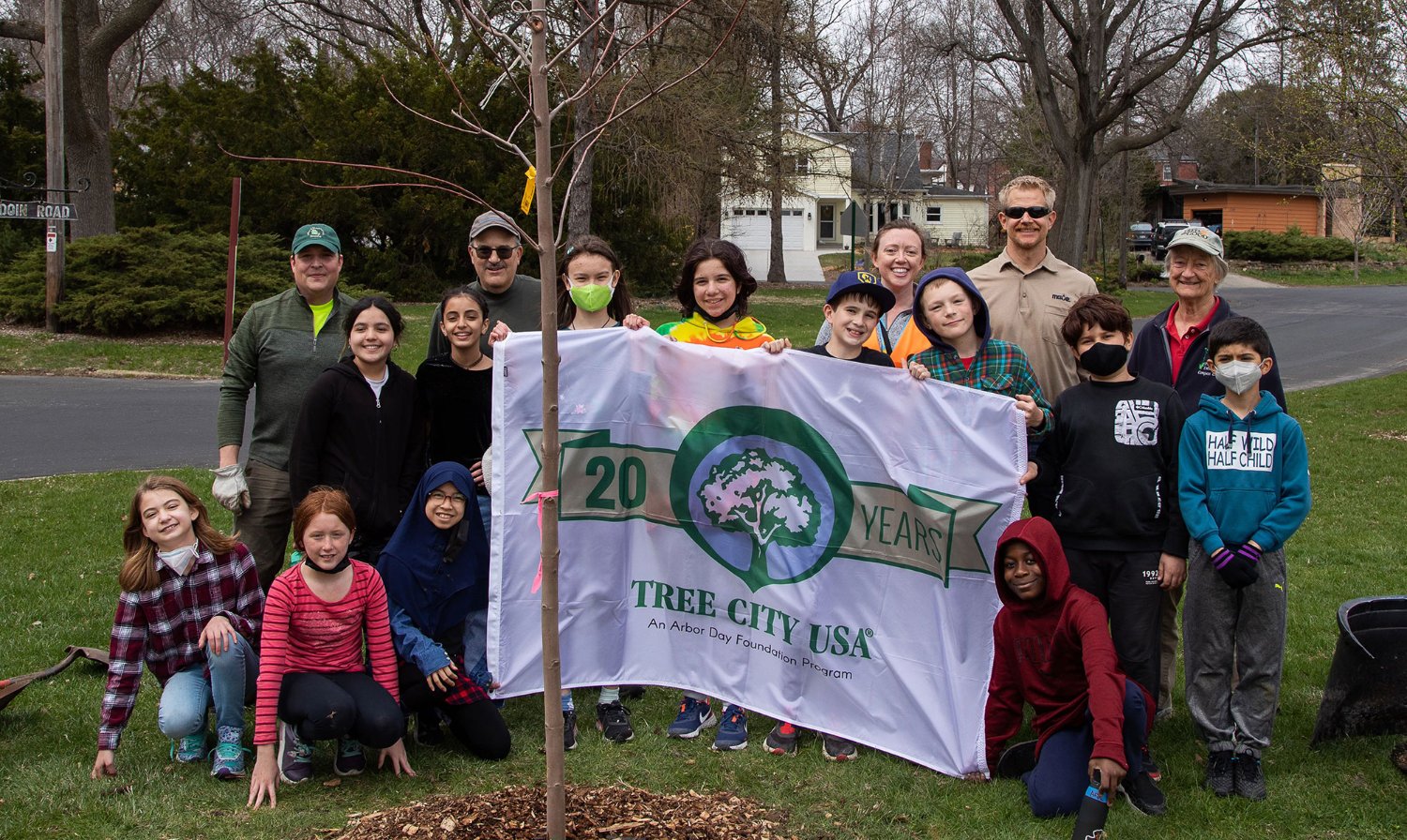 Students at Shorewood Elementary School celebrate Arbor Day with MGE.